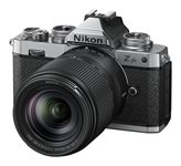 Digitalni fotoaparat NIKON Z fc + Z DX 18-140mm f/3.5-6.3 VR (SL), 20,9 Mp, DX CMOS senzor, 4K Ultra HD, crni/srebrni