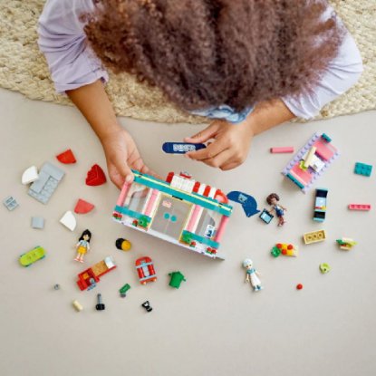 LEGO FRIENDS Heartlake zalogajnica u centru