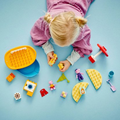 LEGO DUPLO Peppa Praščić putuje brodom