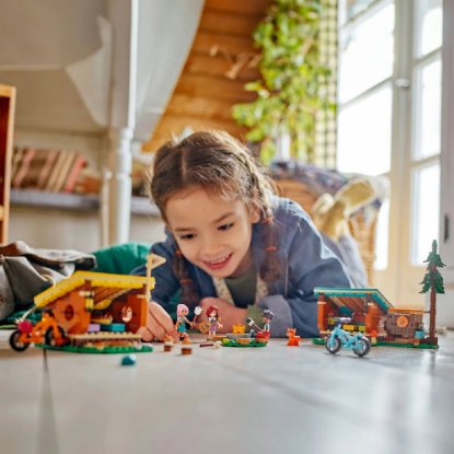 LEGO FRIENDS Kolibice u pustolovnom kampu