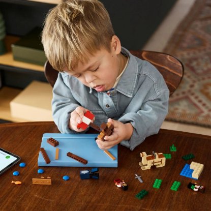 LEGO MINECRAFT Putovanje gusarskim brodom