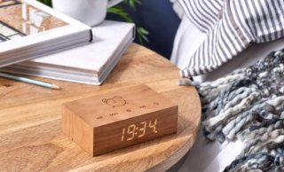 Digitalni sat GINGKO Flip Click Clock, budilica sa alarmom, drveno kućište, trešnja