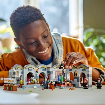 LEGO HARRY POTTER Dvorac Hogwarts™: sat Čarobnih napitaka