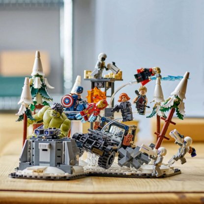 LEGO SUPER HEROES Avengers Assemble: Vladavina Ultrona