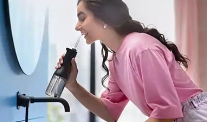 Oralni tuš za zube PHILIPS HX3826/33, crni
