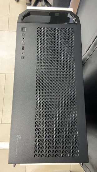 RABLJENI - Računalo EPOCH Gaming G35A / Ryzen 7 7800X3D, 32GB DDR5, 2TB SSD NVMe, nVidia GeForce RTX 4080 16GB, WiFi, Windows 11 Pro, crno