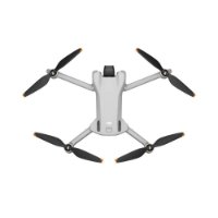 Dron DJI Mini 3, 4K kamera, 3-axis gimbal, vrijeme leta do 38min, daljinski upravljač, bijeli