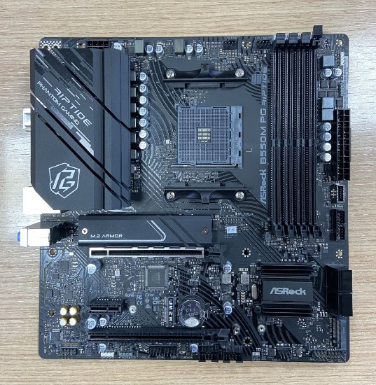 RABLJENI - Matična ploča ASROCK B550M Phantom Gaming 4, AMD B550, mATX, s. AM4