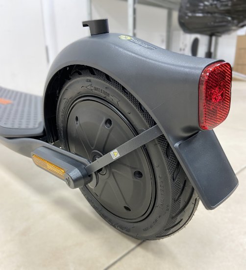 RABLJENI - Električni romobil SEGWAY Ninebot KickScooter F2 Plus E, autonomija do 55km, brzina 25km/h, kotači 10˝, crni