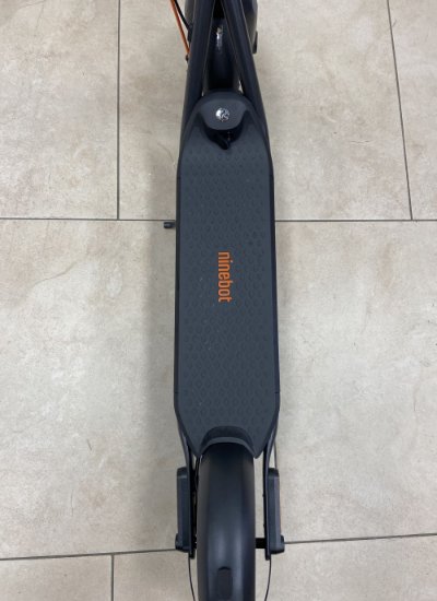 RABLJENI - Električni romobil SEGWAY Ninebot KickScooter F2 Plus E, autonomija do 55km, brzina 25km/h, kotači 10˝, crni