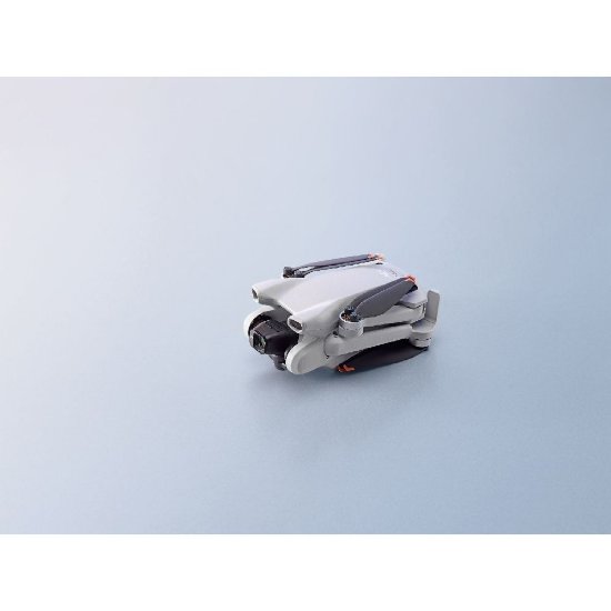 Dron DJI Mavic Mini 3 Fly More Combo, 4K kamera, 3-axis gimbal, vrijeme leta do 38min, upravljanje daljinskim upravljačem, bijeli