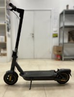 RABLJENI - Električni romobil SEGWAY Ninebot MAX G2 E, autonomija do 70km, brzina 25km/h, kotači 10˝, crni