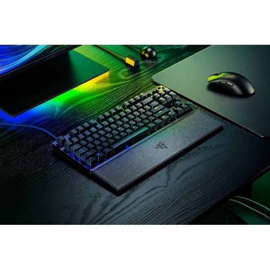 Tipkovnica RAZER Huntsman V3 Pro Tenkeyless 8KHz, Analog Optical Switch Gen 2, RGB, US Layout, USB, crna