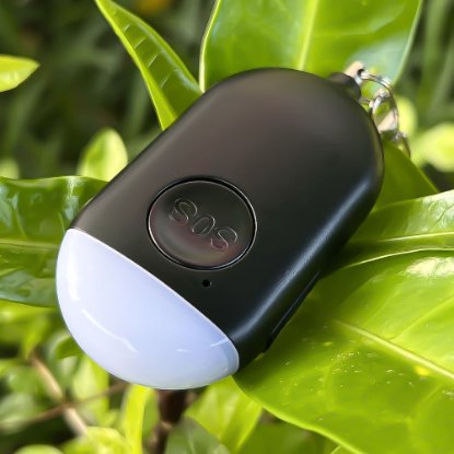 Osobni alarm ARIZA B300, privjesak, LED svjetlo, punjiva baterija, crni