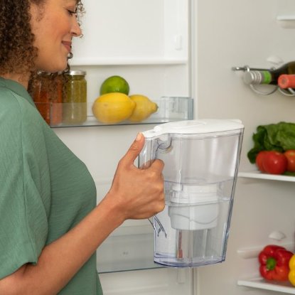 Vrč za filtriranje vode AQUA OPTIMA Liscia + Filter, 2,5 l, bijeli