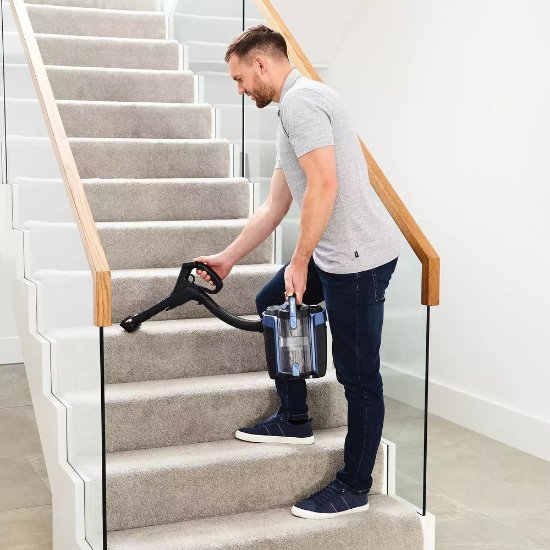 Usisavač SHARK ICZ300EUT DuoClean+PowerFins, 28.8 V, 0,6l, bežični, štapni, Anti Hair Wrap, crno-plavi