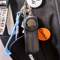 Osobni alarm ARIZA AF-9400, privjesak, LED svjetlo, crni