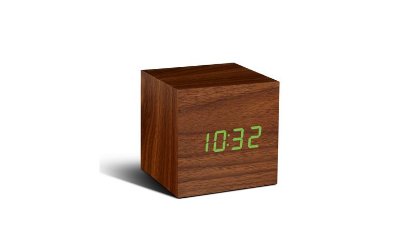 Digitalni sat GINGKO Cube Click Clock, budilica sa alarmom, zeleni LED, drveno kućište, orah