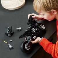 LEGO TECHNIC BATMAN – BATCYCLE™