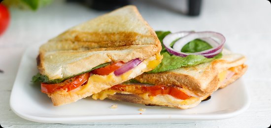 Toster TESLA SM100W, preklopni, za sendviče, 750 W, 205 C, bijeli