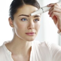 Uređaj za uklanjanje dlačica na licu BRAUN 810