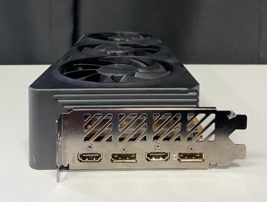 RABLJENI - Grafička kartica GIGABYTE Radeon RX 7800 XT Gaming OC, 16GB GDDR6