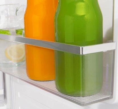 Ugradbeni hladnjak AMICA BK3055.6NF, kombinirani, 177 cm, 177/64 l, NoFrost, energetski razred F, bijeli