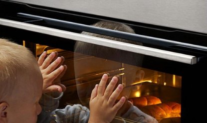 Ugradbena pećnica AMICA ED57527B, piroliza, 77 l, X type, energetski razred A+, crna