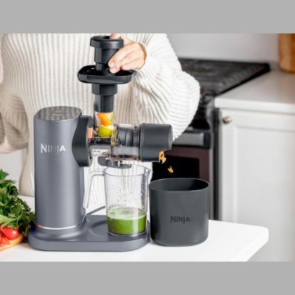 Sokovnik za hladno prešanje NINJA JC151EU, 150W, 0,7L, sivi