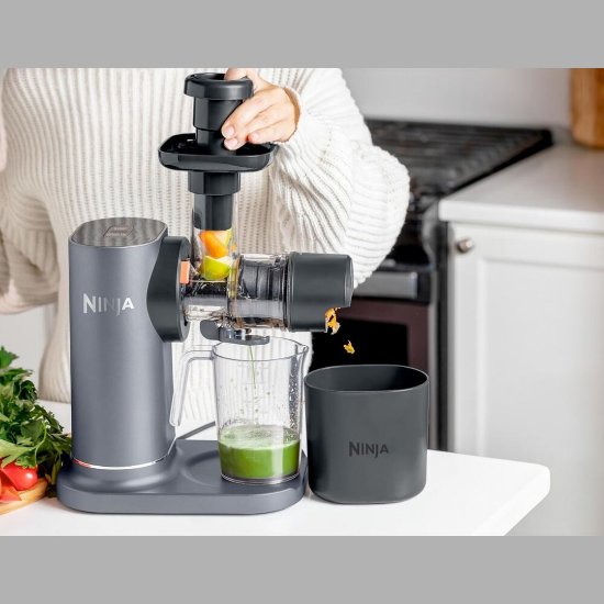 Sokovnik za hladno prešanje NINJA JC151EU, 150W, 0,7L, sivi
