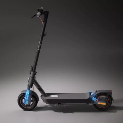 Električni romobil XIAOMI Electric Scooter 5 Max, autonomija do 60km, brzina 25km/h, kotači 10˝