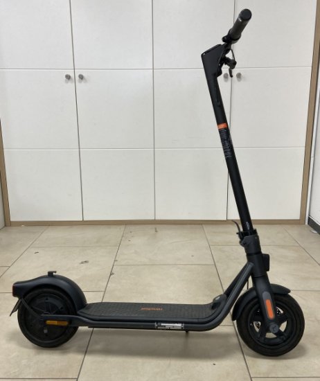 RABLJENI - Električni romobil SEGWAY Ninebot KickScooter F2 E, autonomija do 40 km, brzina 25km/h, kotači 10˝, crni