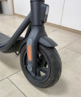 RABLJENI - Električni romobil SEGWAY Ninebot KickScooter F2 E, autonomija do 40 km, brzina 25km/h, kotači 10˝, crni
