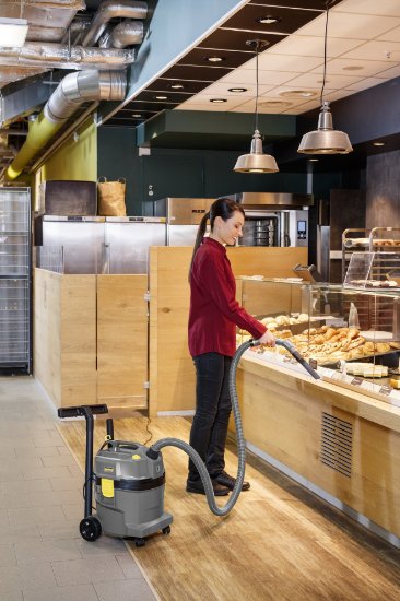 Usisavač KARCHER NT 22/1 Ap L 1.378-600.0, mokro i suho usisavanje, sivi