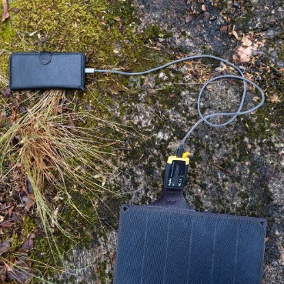 Mobilni USB punjač AQIILA Sunbird P56, 45W, USB-C, solarni, sivi