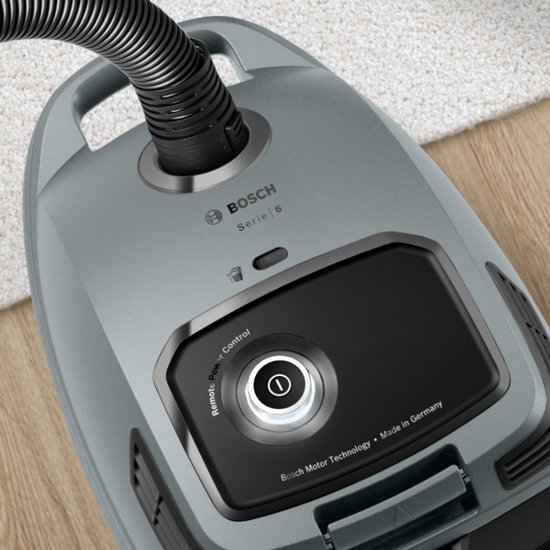Usisavač BOSCH Serie 6 BGB6X330, 600W, s vrećicom, sivi