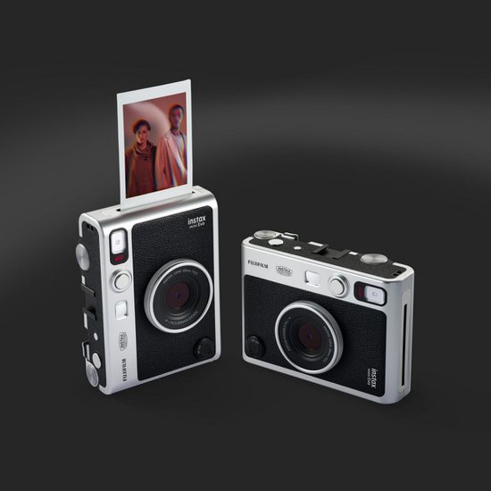 Fotoaparat FUJI FILM Instax mini EVO, analogni, automatski flash, crni