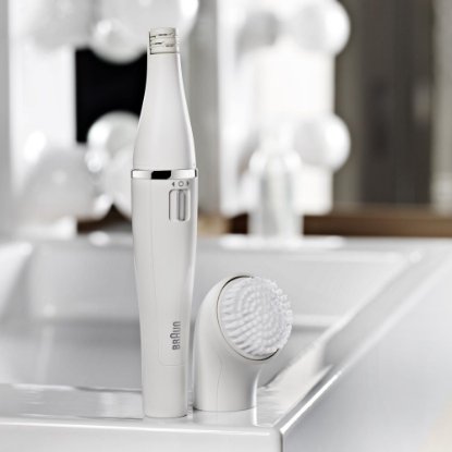 Uređaj za uklanjanje dlačica na licu BRAUN 810