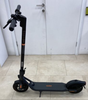 RABLJENI - Električni romobil SEGWAY Ninebot KickScooter F2 E, autonomija do 40 km, brzina 25km/h, kotači 10˝, crni