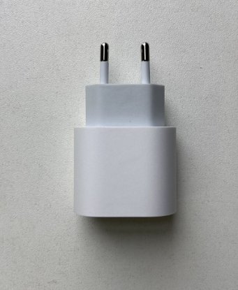 RABLJENI - Kućni punjač APPLE, USB-C Power Adapter, 20W
