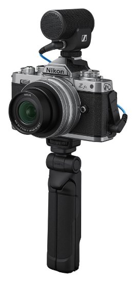 Digitalni fotoaparat NIKON Z fc Vlogger Kit, 20,9 Mp, DX CMOS senzor, 4K Ultra HD, crni/srebrni