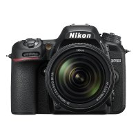 Digitalni fotoaparat NIKON D7500, AF-S DX 18-140mm f/3.5-5.6G ED VR, APS-C senzor, crni