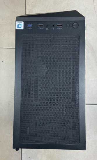 RABLJENI - Računalo EPOCH Triton / Core Ultra 5 245K, 32GB DDR5, 2TB SSD NVMe, nVidia GeForce RTX 5060 Ti 16GB, WiFi, Windows 11, crno