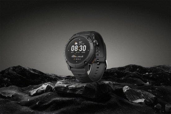 Pametni sat COROS Nomad, GPS, multisport, crni