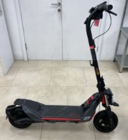 RABLJENI - Električni romobil SEGWAY Ninebot KickScooter ZT3 Pro I, autonomija do 95km, brzina 25km/h, kotači 11˝, crni