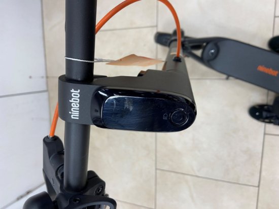 RABLJENI - Električni romobil SEGWAY Ninebot KickScooter F2 Plus E, autonomija do 55km, brzina 25km/h, kotači 10˝, crni