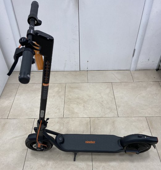 RABLJENI - Električni romobil SEGWAY Ninebot KickScooter F2 Plus E, autonomija do 55km, brzina 25km/h, kotači 10˝, crni